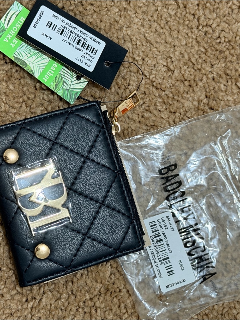 Badgley Mischka Quilted Black Key & Card Wallet with Gold Ring - Picture 8 of 9